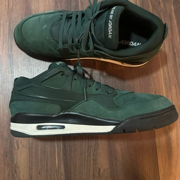Nigel Sylvester x Air Jordan 4 Bike Air - Picture 10 of 12
